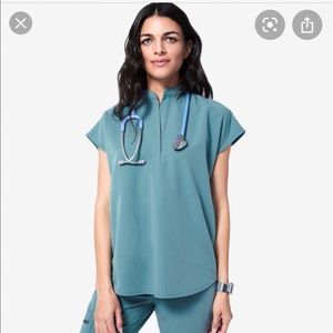 Figs Mandarin Collared Scrub Top